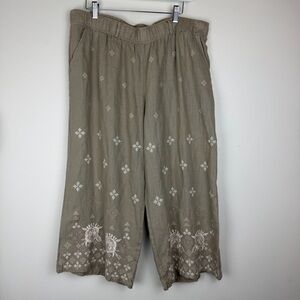 Johnny Was Tan Embroidered Cropped Pants